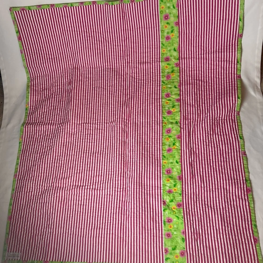 Hand Made Quilt Baby Crib Nursery Blanket Giraffe Turtles 43”x51”